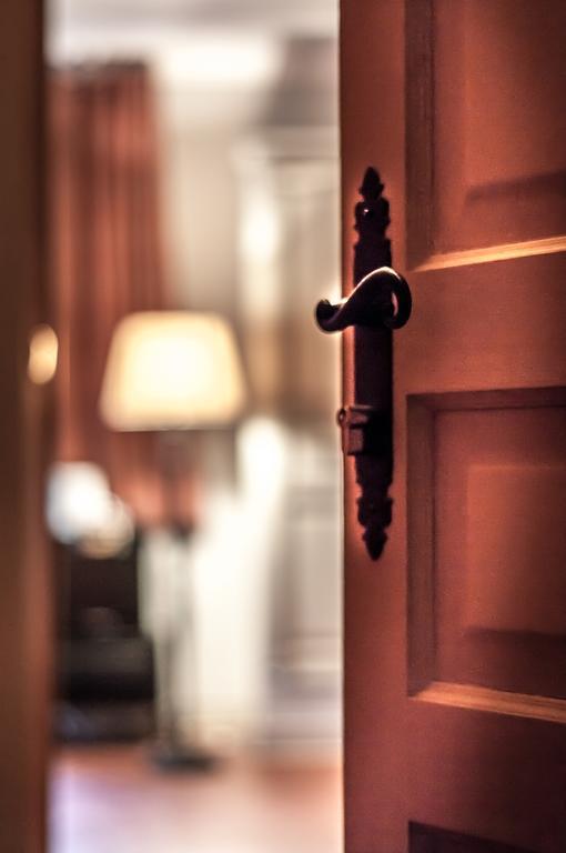 Le Clos Des Canebiers Bed and Breakfast Γκρας Εξωτερικό φωτογραφία