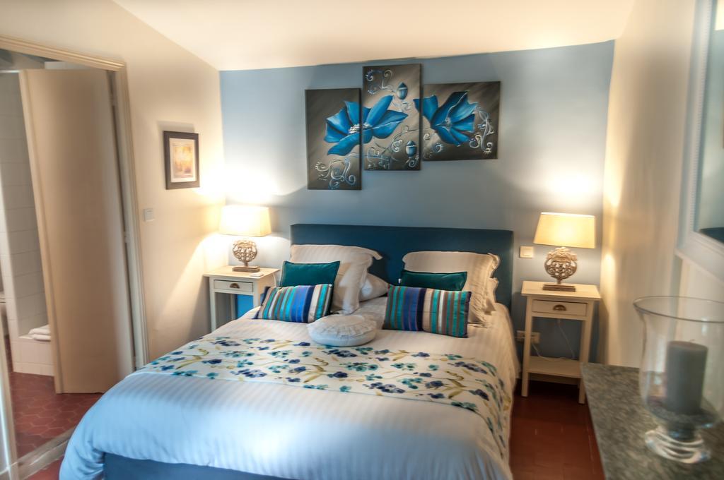 Le Clos Des Canebiers Bed and Breakfast Γκρας Δωμάτιο φωτογραφία