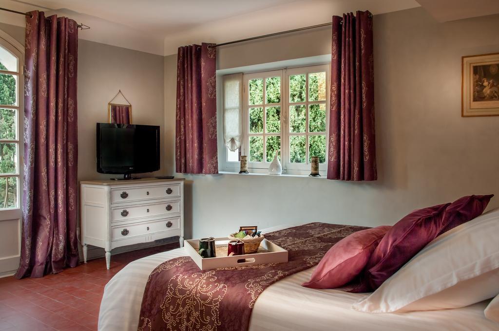 Le Clos Des Canebiers Bed and Breakfast Γκρας Δωμάτιο φωτογραφία