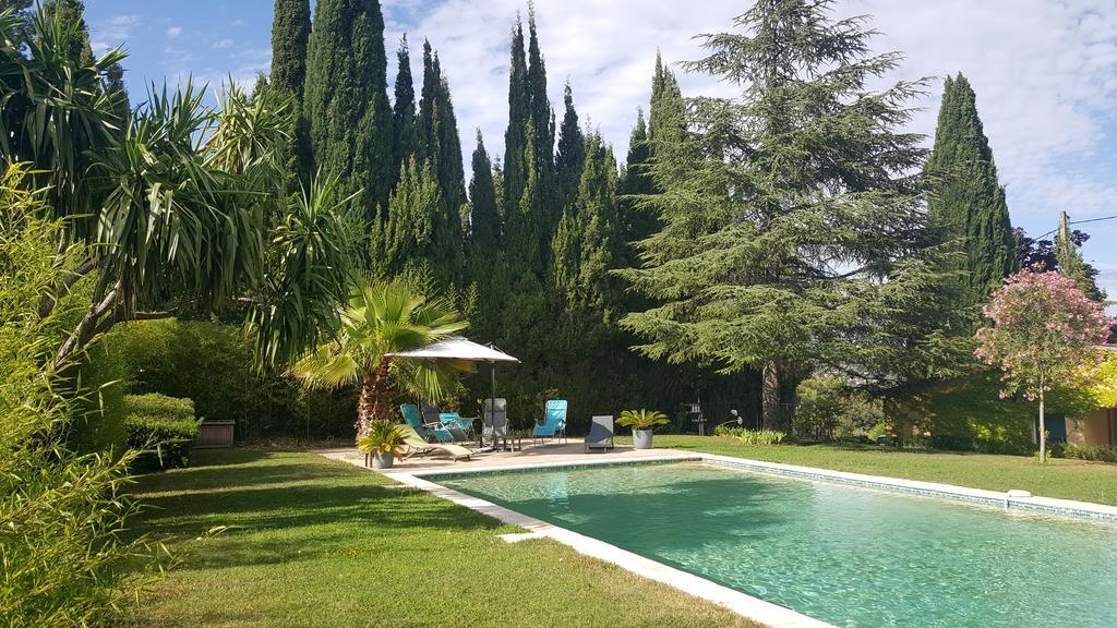 Le Clos Des Canebiers Bed and Breakfast Γκρας Εξωτερικό φωτογραφία