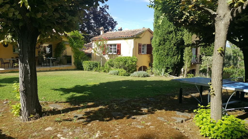 Le Clos Des Canebiers Bed and Breakfast Γκρας Εξωτερικό φωτογραφία